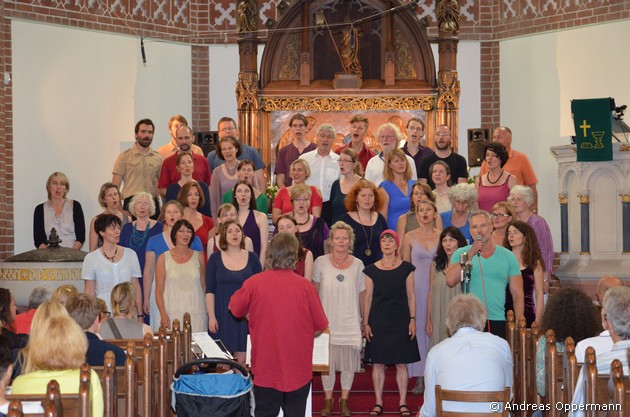 Mehrforte singt in der evangelischen Kirche Eichwalde